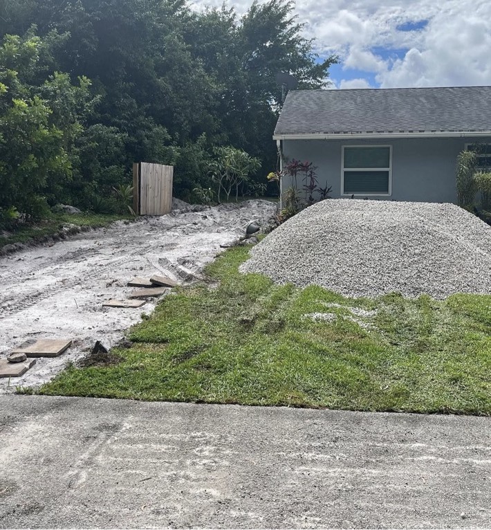 Washed Rock Driveway project photo 1